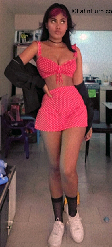 Date this funny Ecuador girl Carmen from Quito EC921