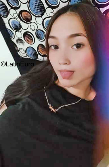 Date this happy Colombia girl Alejandra from Bucaramanga CO31724