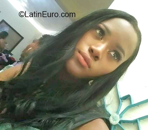 Date this attractive Dominican Republic girl Jennifer from Santo Domingo DO40827