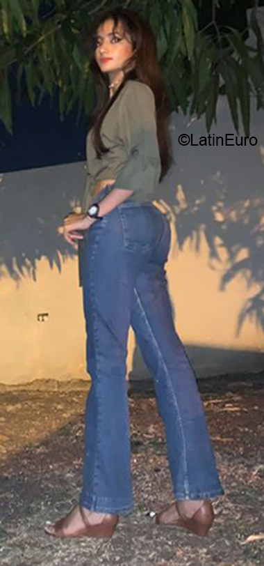 Date this lovely Dominican Republic girl Nathaly from Santo Domingo DO40837