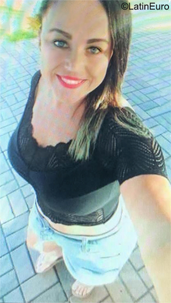 Date this sultry Brazil girl John from Rio de Janeiro BR11922