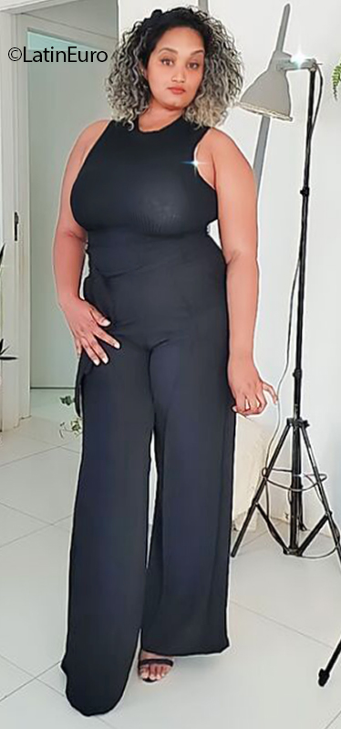 Date this pretty Brazil girl Cassia from Sao Paulo BR12058