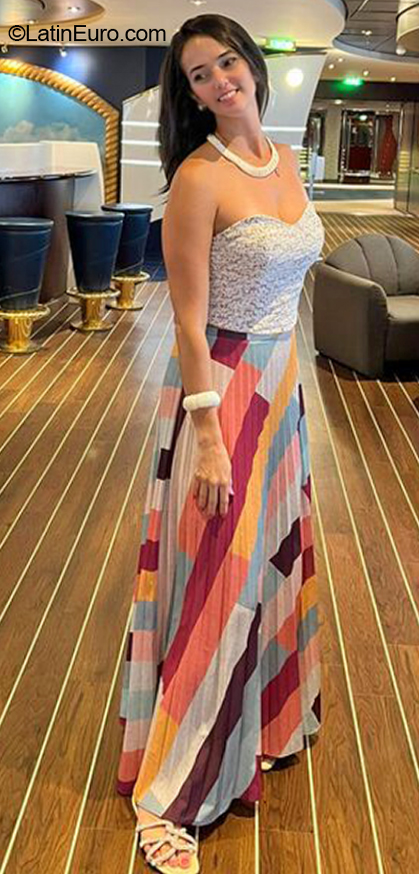 Date this good-looking Brazil girl Nathy from Sao Paulo BR12095