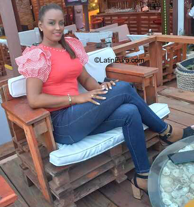 Date this exotic Dominican Republic girl Samanta from Puerto Plata DO40988
