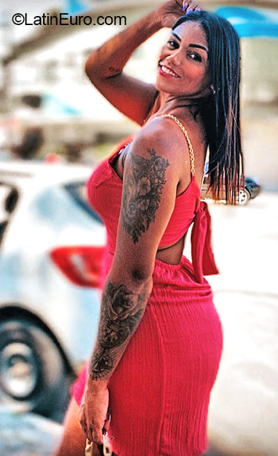 Date this funny Brazil girl Ldia from Rio De Janeiro BR12119