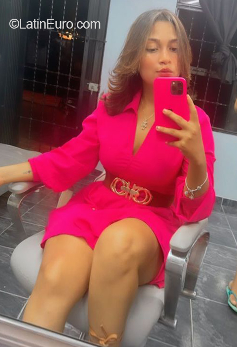 Date this funny Colombia girl Marsh from Valledupar CO31990