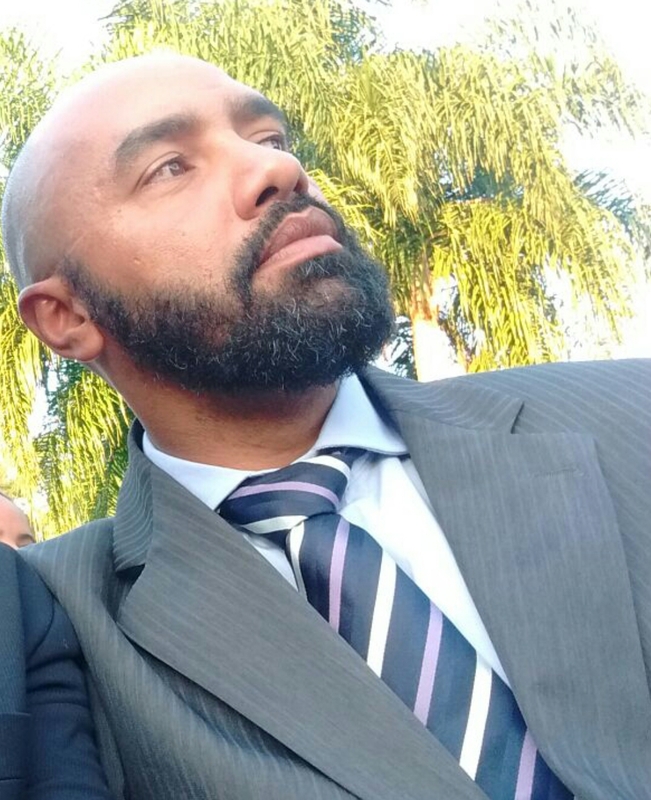 Date this happy Brazil man Alessandro from Matinhos BR12165