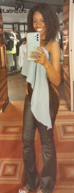 Date this delightful Brazil girl Julinha from Sao Paulo BR12177