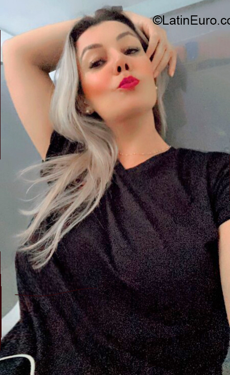 Date this foxy Brazil girl Edisilva s from Goiânia BR12421