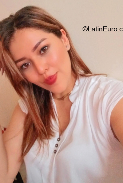 Date this good-looking Colombia girl Ana from Santiago CO32060