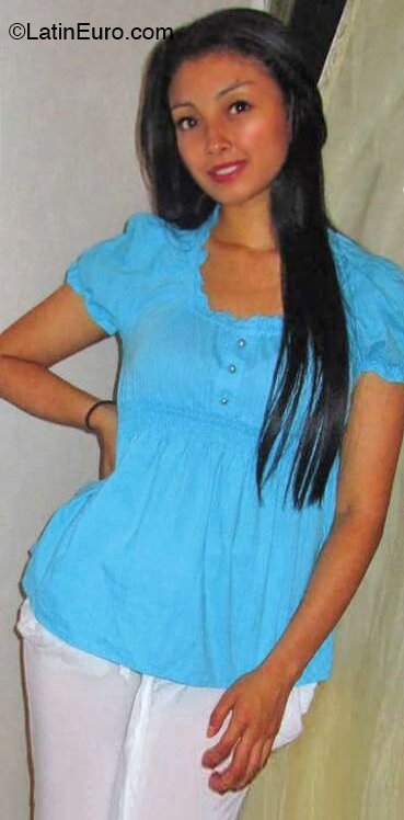 Date this nice looking Colombia girl Tefy from Cali CO32122