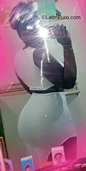 Date this attractive Dominican Republic girl Nathalia from Santo Domingo DO44004