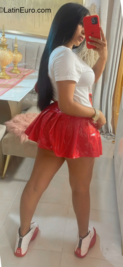 Date this voluptuous Dominican Republic girl Yamilet from Santo Domingo DO44646