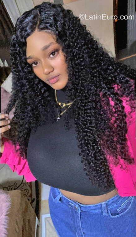 Date this beautiful Dominican Republic girl Maria from Santo Domingo DO47335