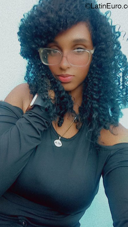 Date this nice looking Dominican Republic girl YISSEL LEBRON from Santo Domingo Este DO51125