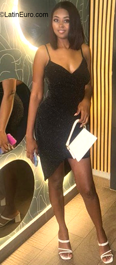 Date this pretty Dominican Republic girl Marileidy from San Pedro De Macoris DO52677