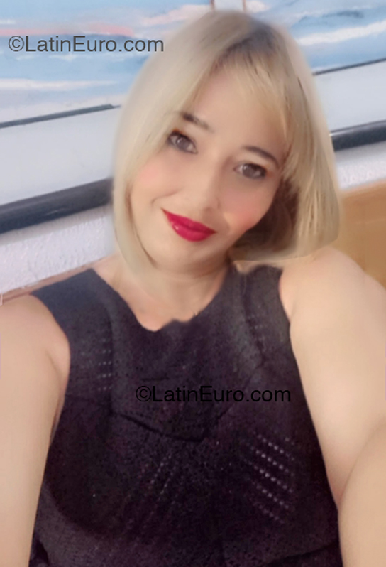 Date this good-looking Venezuela girl Luna from Guanare VE4923