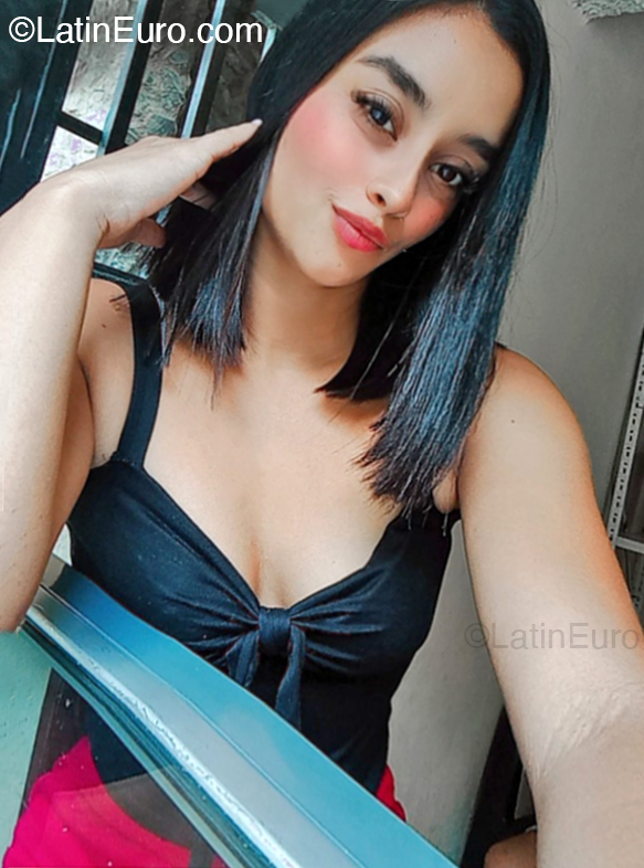 Date this nice looking Chile girl Glendy from Santiago CL422