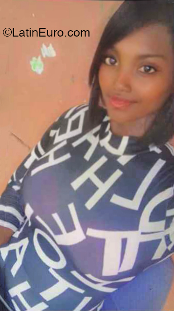 Date this attractive Dominican Republic girl Alesandra from santo domingo DO53017