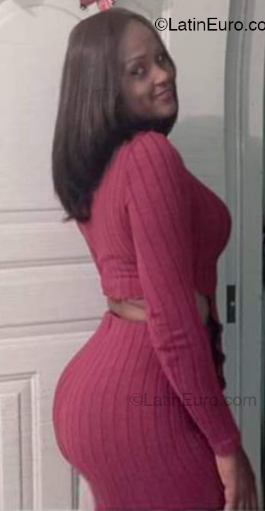 Date this beautiful Dominican Republic girl Aris from Santo Domingo DO53914