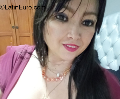 Date this exotic Colombia girl Sandra from Manizales CO33172