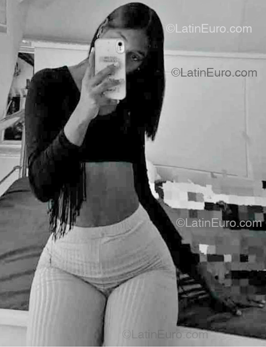 Date this attractive Dominican Republic girl Le from Santo Domingo DO54037