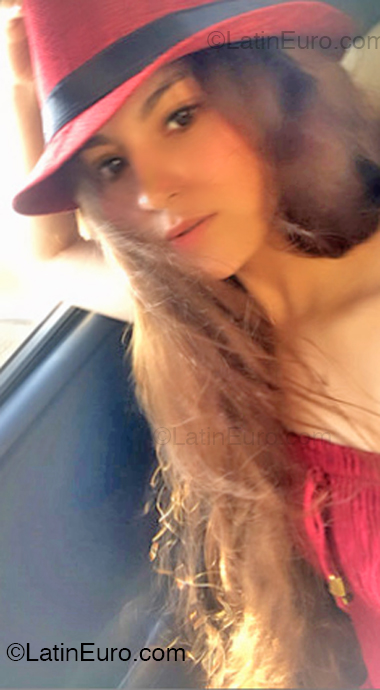 Date this exotic Ecuador girl Mara from Manta EC1085