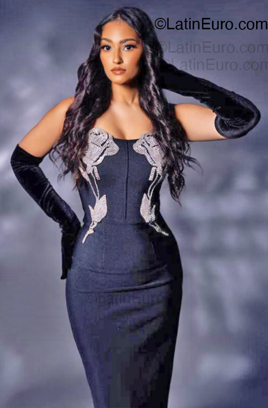 Date this charming Dominican Republic girl LisMari from Santo Domingo DO54518