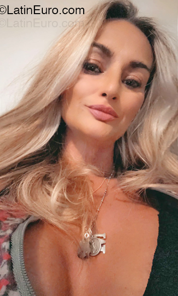 Date this young United States girl Melisa from Pompano Beach US24830