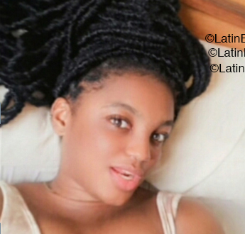 Date this lovely Guinea girl Consuelo from Ecuatorial Guinee GN19