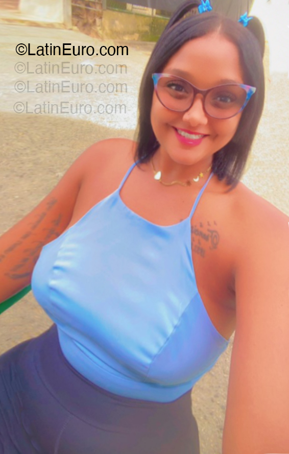 Date this lovely Dominican Republic girl Indi from Puerto Plata DO54940