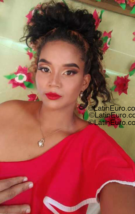 Date this good-looking Colombia girl Aranza from Caratagena CO33323