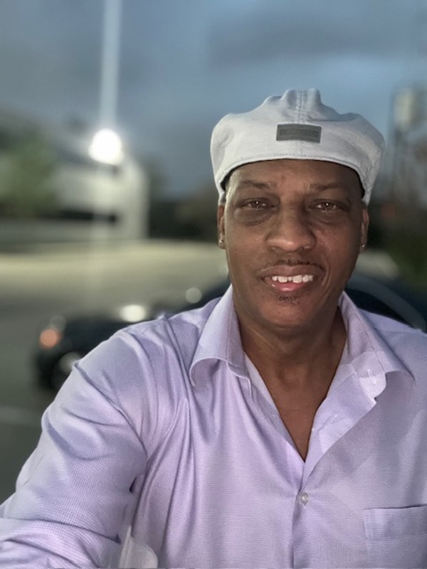 Date this stunning United States man Gregory from Houston US25040