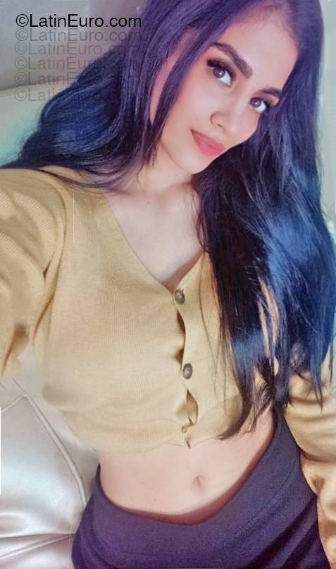 Date this exotic Colombia girl PAULA from Cali CO33838