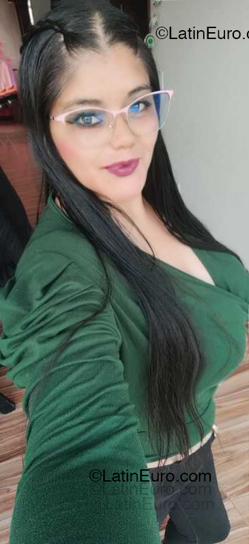 Date this lovely Colombia girl Xiomara from Zipaquira CO33399