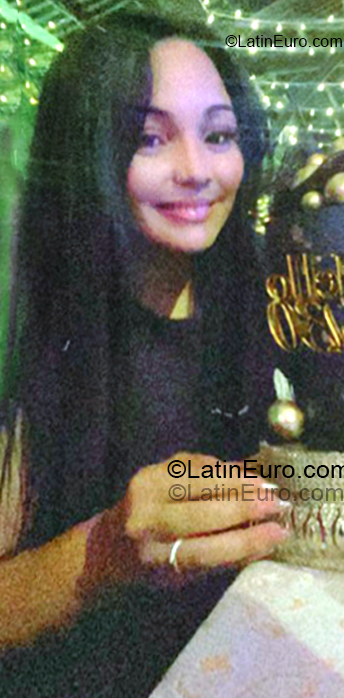 Date this stunning Colombia girl Sulgey from Bogota CO33450