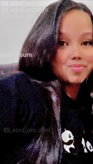 Date this delightful Colombia girl Marcela from Cali CO33437