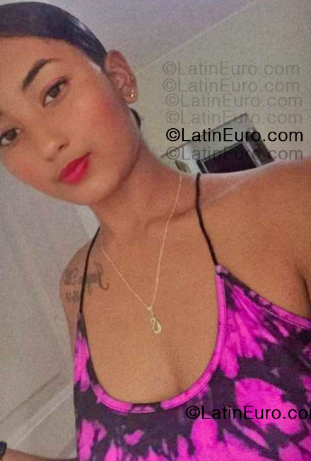 Date this tall Dominican Republic girl Maritza from Punta Cana DO55401