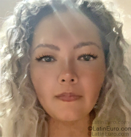 Date this hot Colombia girl Andrea from Cota CO33472