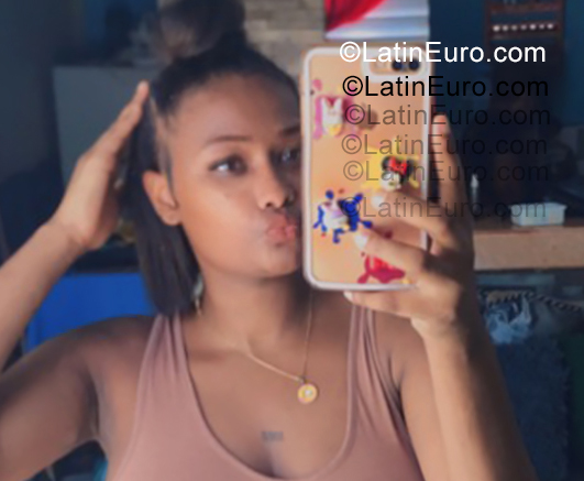 Date this athletic Dominican Republic girl Patricia from Bajos De Haina DO55412