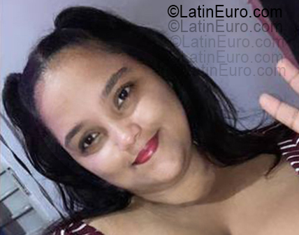 Date this sultry Dominican Republic girl Michel from Santo Domingo DO55463
