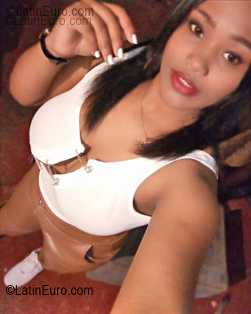 Date this charming Dominican Republic girl Marleny from Santo Domingo DO55483