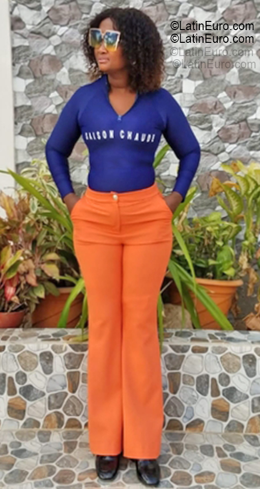 Date this good-looking Angola girl Teresa from Luanda AO105