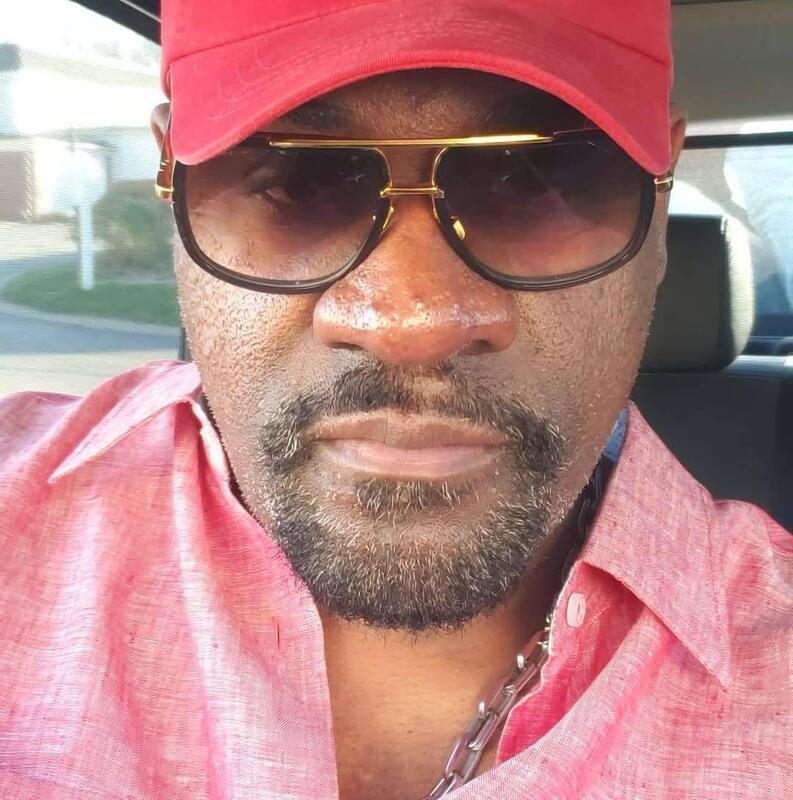 Date this exotic United States man Robert from Detroit US25192