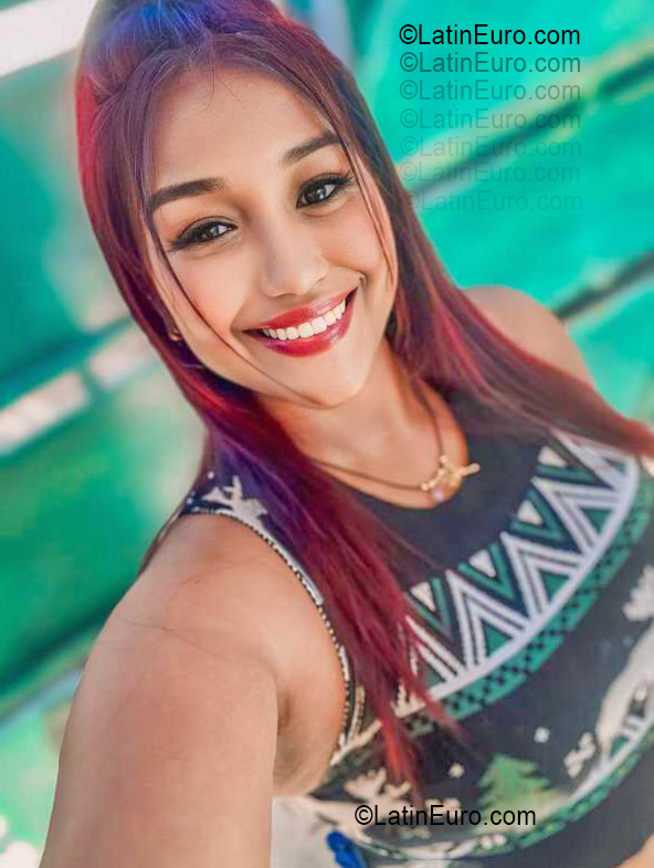 Date this pretty Venezuela girl Ana from Maracaibo VE5372