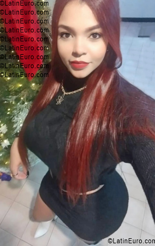 Date this gorgeous Venezuela girl Karina from Caracas VE5390
