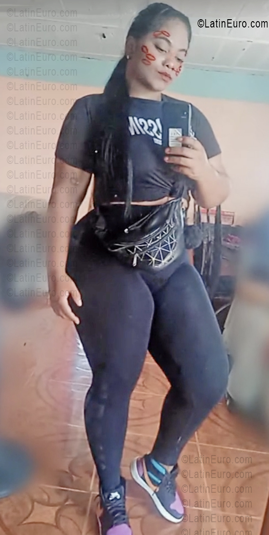 Date this passionate Venezuela girl Ivaneska from La Guaira VE5380