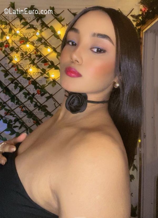 Date this fun Dominican Republic girl Rosely from Santo Domingo DO55598