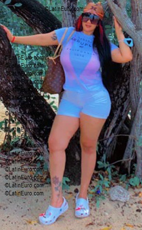 Date this sensual Anguilla girl Miss from Anguilla AI17