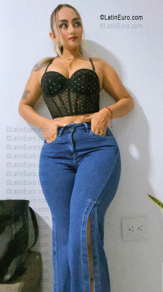 Date this exotic Colombia girl Isabel from Apartado CO33539